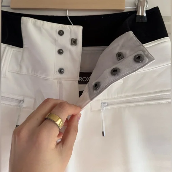 Roxy Rising High Snow Pant - Picture 3 of 5